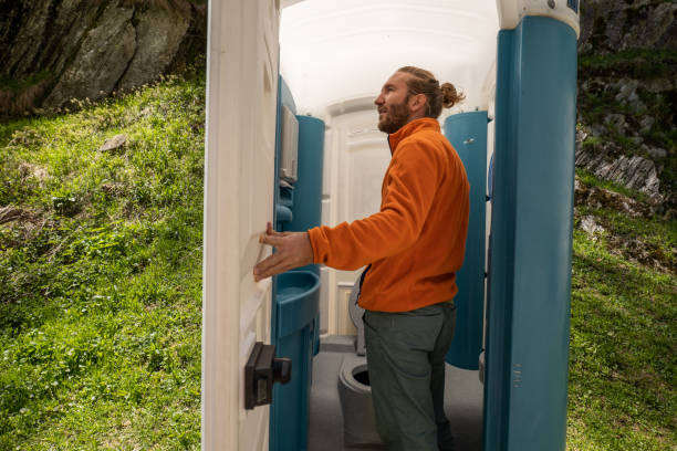 Best Sanitation services for porta potties  in Willits, CA